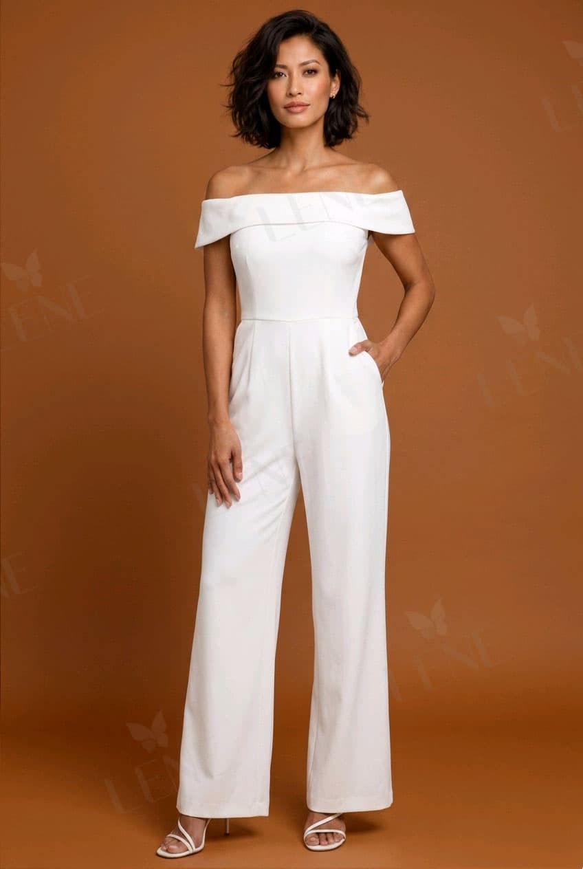Jumpsuit trắng trễ vai