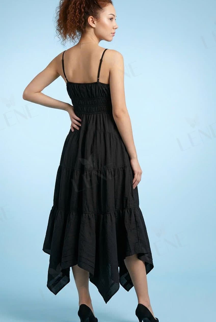 Đầm hai dây dập ly tầng cutout quyến rũ - View 3