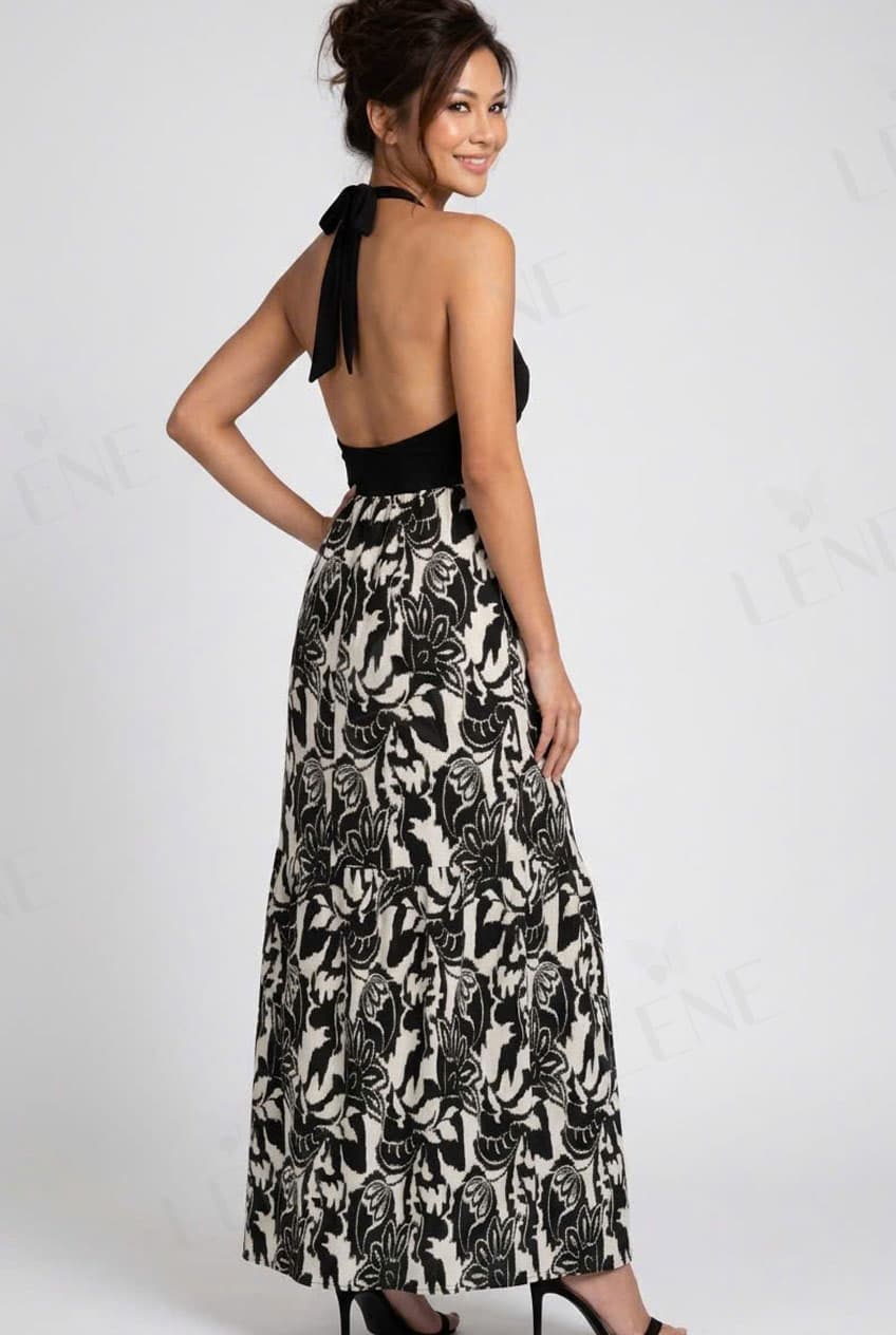 Đầm maxi cổ yếm hở lưng họa tiết Baroque đen trắng - View 3