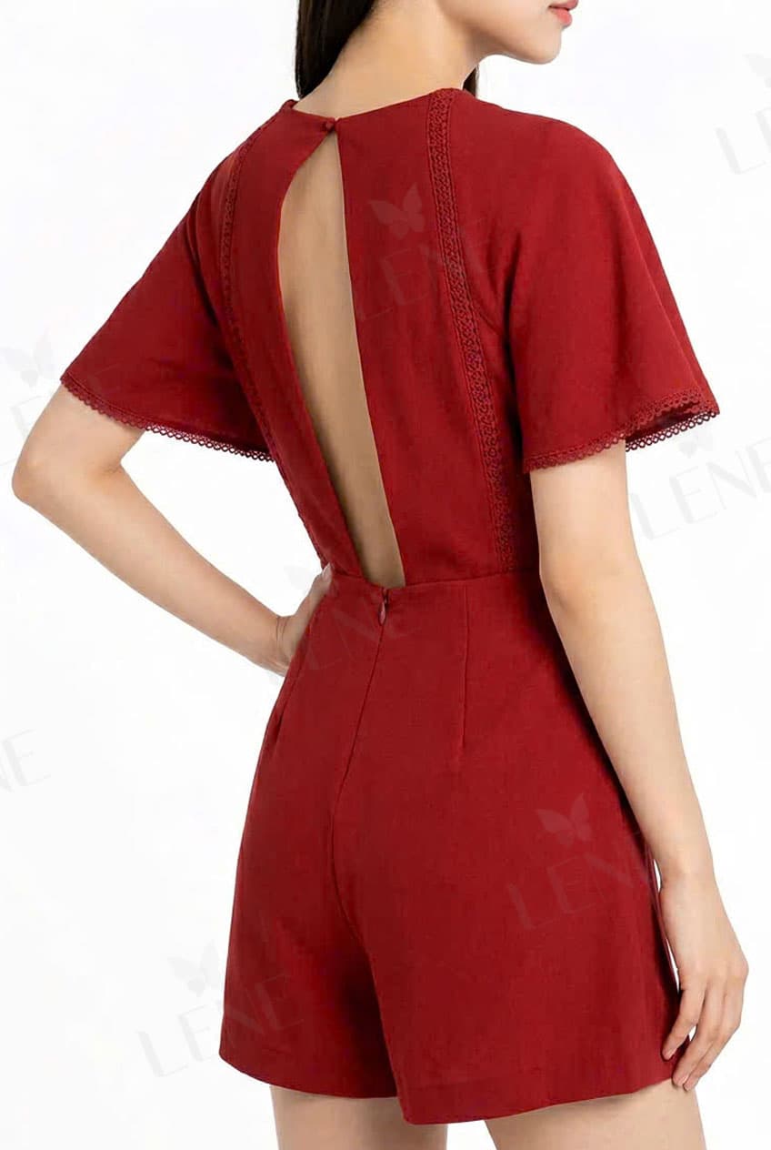 Jumpsuit short linen cổ tròn phối ren hở lưng